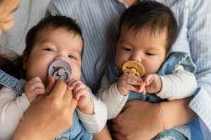 Saugbedürfnis verstehen: Wie Beruhigungssauger Babys in den ersten Monaten helfen - Leben & Leute - Schnuller Kleinkinder